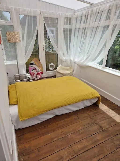 Cosy Cottage In Christchurch, 1 Double & 2 Singles With Private Garden & Parking 0*, Christchurch (Dorset) United Kingdom